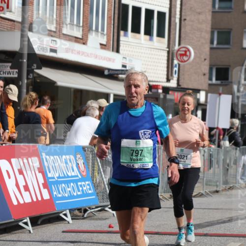 15.09.2024 - PSD Bank Halbmarathon Michael Strokosch http://msf.ph/oto/7074473 15.09.2024 12:14:24 Ziel 1996, 2350, 3021, 3062, 3132, 3228, 3557 meine-sportfotos.de