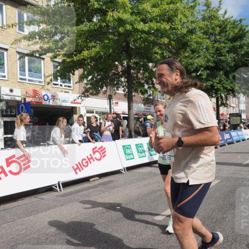 15.09.2024 - PSD Bank Halbmarathon Miley Keyser http://msf.ph/oto/7074474 15.09.2024 12:30:49 Ziel 2152, 2261, 2347, 2447, 3134, 3352 meine-sportfotos.de