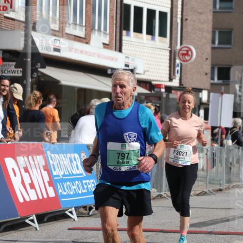 15.09.2024 - PSD Bank Halbmarathon Michael Strokosch http://msf.ph/oto/7074479 15.09.2024 12:14:24 Ziel 1996, 2350, 3021, 3062, 3132, 3228, 3557 meine-sportfotos.de