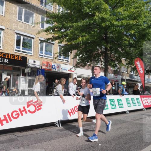 15.09.2024 - PSD Bank Halbmarathon Miley Keyser http://msf.ph/oto/7074497 15.09.2024 12:30:50 Ziel 2152, 2261, 2347, 2447, 3134, 3312, 3352 meine-sportfotos.de