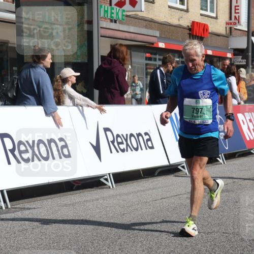 15.09.2024 - PSD Bank Halbmarathon Michael Strokosch http://msf.ph/oto/7074500 15.09.2024 12:14:25 Ziel 1896, 1996, 2350, 3021, 3132, 3228, 3557 meine-sportfotos.de