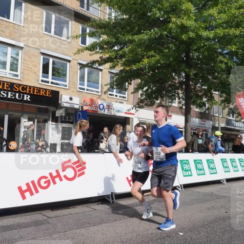 15.09.2024 - PSD Bank Halbmarathon Miley Keyser http://msf.ph/oto/7074503 15.09.2024 12:30:51 Ziel 2152, 2261, 2347, 3134, 3312, 3352 meine-sportfotos.de