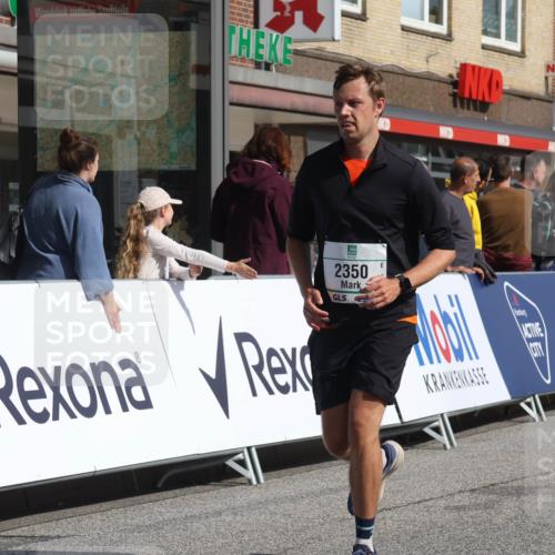 15.09.2024 - PSD Bank Halbmarathon Michael Strokosch http://msf.ph/oto/7074549 15.09.2024 12:14:30 Ziel 972, 1896, 1996, 2350, 3021, 3132 meine-sportfotos.de