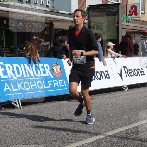 15.09.2024 - PSD Bank Halbmarathon Michael Strokosch http://msf.ph/oto/7074567 15.09.2024 12:14:31 Ziel 972, 1896, 1996, 2350, 3021, 3132 meine-sportfotos.de