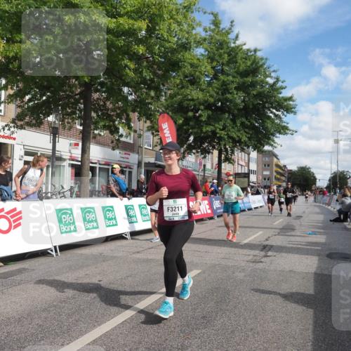 15.09.2024 - PSD Bank Halbmarathon Miley Keyser http://msf.ph/oto/7074590 15.09.2024 12:31:06 Ziel 1948, 2259, 2261, 2858, 3211, 3279, 3312, 3414, 3416, 3542 meine-sportfotos.de
