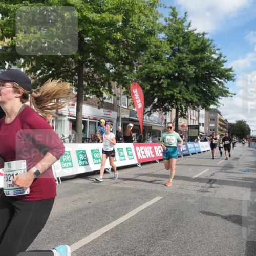 15.09.2024 - PSD Bank Halbmarathon Miley Keyser http://msf.ph/oto/7074597 15.09.2024 12:31:06 Ziel 1948, 2259, 2261, 2858, 3211, 3279, 3312, 3414, 3416, 3542 meine-sportfotos.de