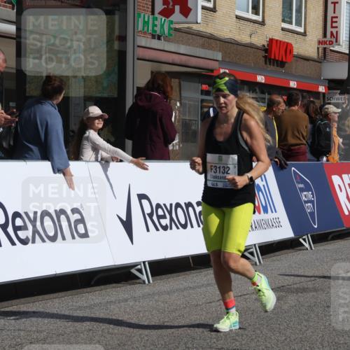 15.09.2024 - PSD Bank Halbmarathon Michael Strokosch http://msf.ph/oto/7074602 15.09.2024 12:14:33 Ziel 972, 1896, 2350, 2573, 3021, 3132 meine-sportfotos.de
