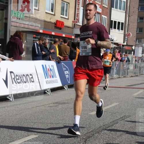 15.09.2024 - PSD Bank Halbmarathon Michael Strokosch http://msf.ph/oto/7074624 15.09.2024 12:14:34 Ziel 972, 1896, 2350, 2573, 3021, 3132 meine-sportfotos.de