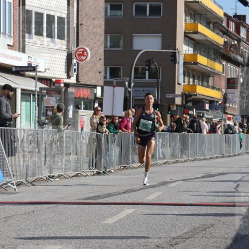 15.09.2024 - PSD Bank Halbmarathon Michael Strokosch http://msf.ph/oto/7074654 15.09.2024 11:02:08 Ziel 447 meine-sportfotos.de