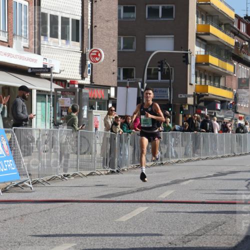 15.09.2024 - PSD Bank Halbmarathon Michael Strokosch http://msf.ph/oto/7074658 15.09.2024 11:02:09 Ziel 447 meine-sportfotos.de