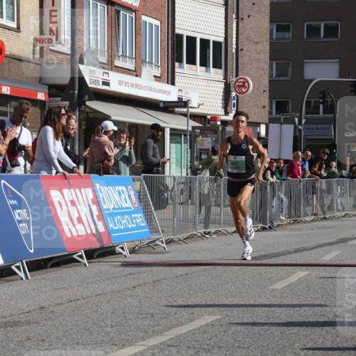15.09.2024 - PSD Bank Halbmarathon Michael Strokosch http://msf.ph/oto/7074672 15.09.2024 11:02:10 Ziel 447 meine-sportfotos.de