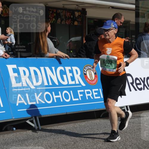 15.09.2024 - PSD Bank Halbmarathon Michael Strokosch http://msf.ph/oto/7074675 15.09.2024 12:14:39 Ziel 798, 972, 1544, 1896, 2350, 2557, 2573, 3132 meine-sportfotos.de