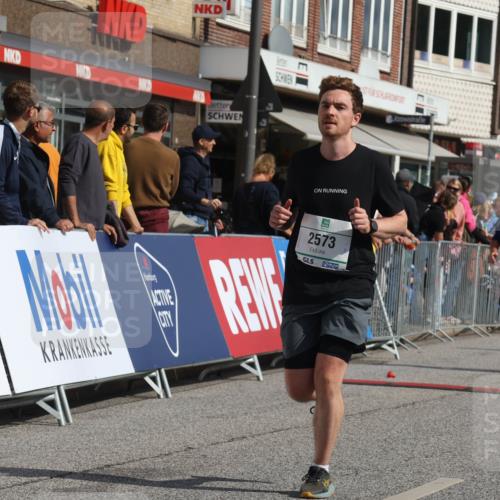 15.09.2024 - PSD Bank Halbmarathon Michael Strokosch http://msf.ph/oto/7074695 15.09.2024 12:14:40 Ziel 798, 972, 1544, 1896, 2350, 2557, 2573, 3132 meine-sportfotos.de