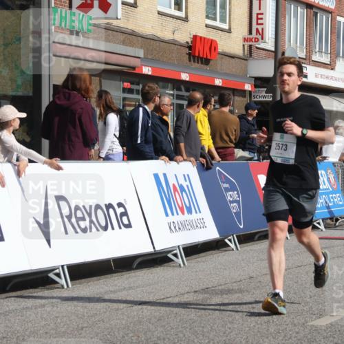 15.09.2024 - PSD Bank Halbmarathon Michael Strokosch http://msf.ph/oto/7074700 15.09.2024 12:14:40 Ziel 798, 972, 1544, 1896, 2350, 2557, 2573, 3132 meine-sportfotos.de