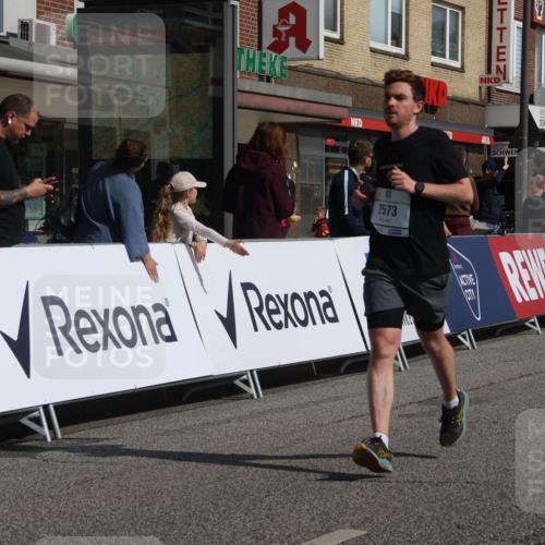 15.09.2024 - PSD Bank Halbmarathon Michael Strokosch http://msf.ph/oto/7074709 15.09.2024 12:14:41 Ziel 798, 972, 1544, 1896, 2350, 2557, 2573, 3132 meine-sportfotos.de