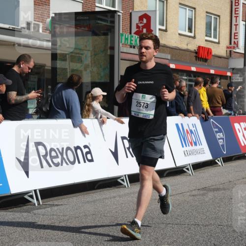 15.09.2024 - PSD Bank Halbmarathon Michael Strokosch http://msf.ph/oto/7074713 15.09.2024 12:14:42 Ziel 798, 972, 1544, 1896, 2557, 2573, 3132 meine-sportfotos.de