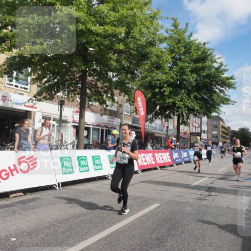 15.09.2024 - PSD Bank Halbmarathon Miley Keyser http://msf.ph/oto/7074736 15.09.2024 12:31:17 Ziel 1948, 1961, 2259, 2858, 3089, 3279, 3309, 3414, 3416, 3486, 3542 meine-sportfotos.de