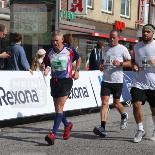15.09.2024 - PSD Bank Halbmarathon Michael Strokosch http://msf.ph/oto/7074755 15.09.2024 12:14:46 Ziel 798, 972, 1544, 1950, 2390, 2530, 2557, 2573, 3000, 3052, 3168 meine-sportfotos.de