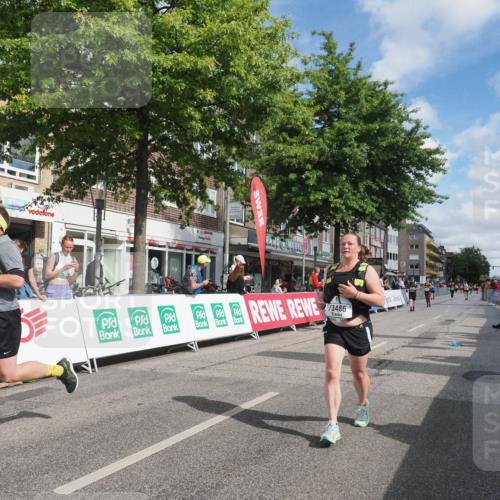 15.09.2024 - PSD Bank Halbmarathon Miley Keyser http://msf.ph/oto/7074771 15.09.2024 12:31:19 Ziel 1948, 1961, 2259, 2858, 3089, 3279, 3309, 3414, 3416, 3486, 3542 meine-sportfotos.de
