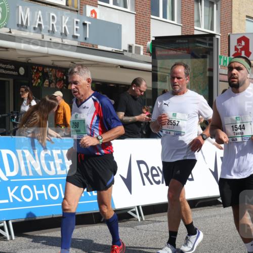 15.09.2024 - PSD Bank Halbmarathon Michael Strokosch http://msf.ph/oto/7074775 15.09.2024 12:14:47 Ziel 798, 972, 1544, 1950, 2390, 2530, 2557, 2573, 3000, 3052, 3168 meine-sportfotos.de