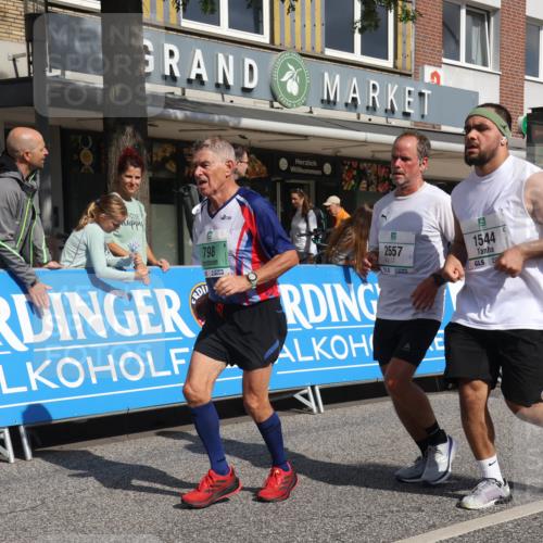 15.09.2024 - PSD Bank Halbmarathon Michael Strokosch http://msf.ph/oto/7074780 15.09.2024 12:14:48 Ziel 798, 972, 1544, 1950, 2390, 2530, 2557, 2573, 3000, 3052, 3168 meine-sportfotos.de