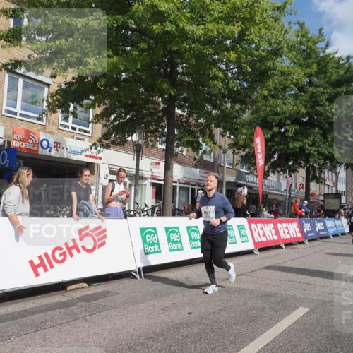 15.09.2024 - PSD Bank Halbmarathon Miley Keyser http://msf.ph/oto/7074784 15.09.2024 12:31:23 Ziel 1948, 1961, 2259, 2858, 3089, 3309, 3416, 3486, 3542 meine-sportfotos.de