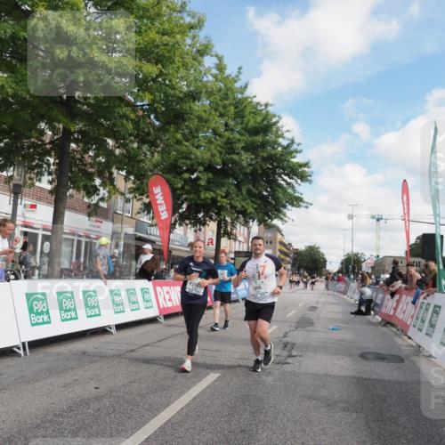 15.09.2024 - PSD Bank Halbmarathon Miley Keyser http://msf.ph/oto/7074862 15.09.2024 12:31:36 Ziel 1866, 1961, 2068, 2887, 3309 meine-sportfotos.de