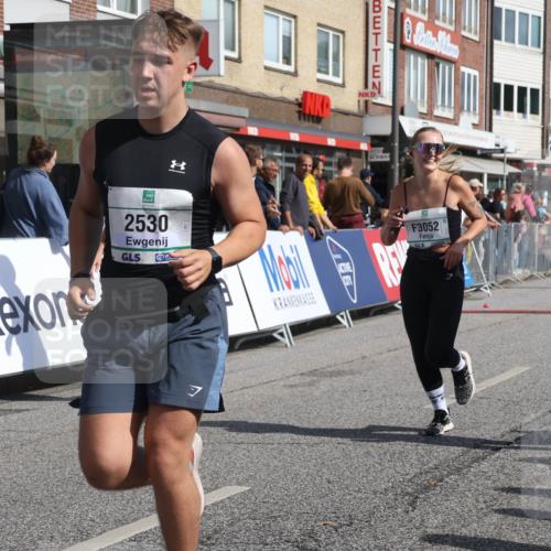 15.09.2024 - PSD Bank Halbmarathon Michael Strokosch http://msf.ph/oto/7074883 15.09.2024 12:14:55 Ziel 798, 1544, 1950, 1964, 2091, 2118, 2390, 2530, 2557, 3000, 3052, 3168 meine-sportfotos.de