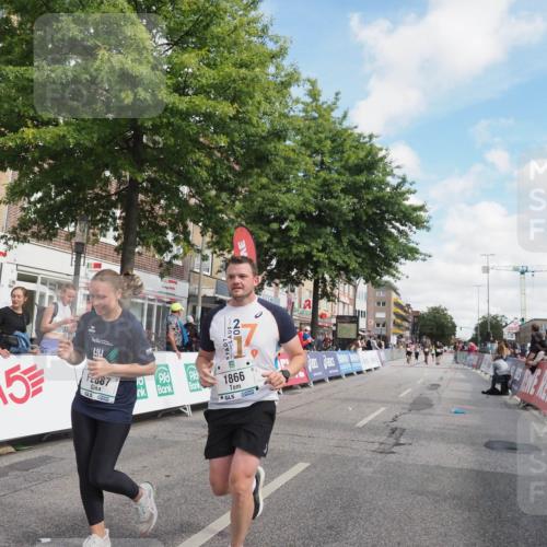 15.09.2024 - PSD Bank Halbmarathon Miley Keyser http://msf.ph/oto/7074905 15.09.2024 12:31:37 Ziel 1866, 1961, 2068, 2887, 3309 meine-sportfotos.de