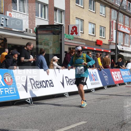 15.09.2024 - PSD Bank Halbmarathon Michael Strokosch http://msf.ph/oto/7074924 15.09.2024 12:15:01 Ziel 1950, 1964, 2091, 2118, 2390, 2522, 2530, 3000, 3052, 3168, 3170 meine-sportfotos.de