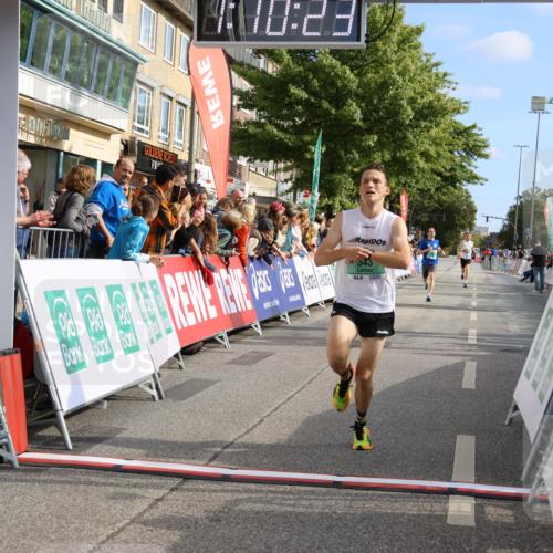 15.09.2024 - PSD Bank Halbmarathon Strokosch-Dieckow http://msf.ph/oto/7074959 15.09.2024 11:11:14 Ziel 481, 513, 523, 524, 543 meine-sportfotos.de
