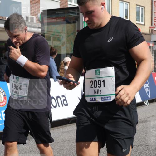 15.09.2024 - PSD Bank Halbmarathon Michael Strokosch http://msf.ph/oto/7074984 15.09.2024 12:15:05 Ziel 1950, 1964, 2091, 2097, 2118, 2522, 3000, 3052, 3078, 3079, 3080, 3170 meine-sportfotos.de