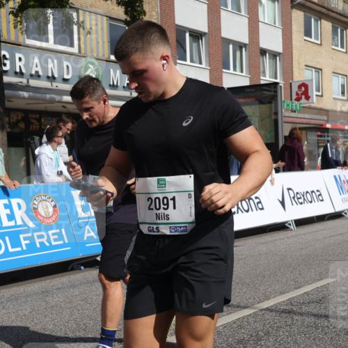 15.09.2024 - PSD Bank Halbmarathon Michael Strokosch http://msf.ph/oto/7074988 15.09.2024 12:15:05 Ziel 1950, 1964, 2091, 2097, 2118, 2522, 3000, 3052, 3078, 3079, 3080, 3170 meine-sportfotos.de