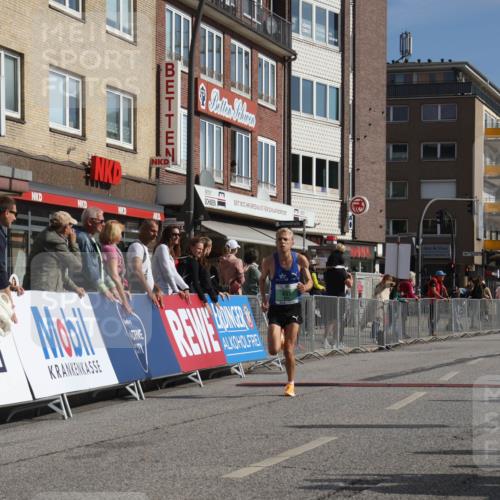 15.09.2024 - PSD Bank Halbmarathon Michael Strokosch http://msf.ph/oto/7074989 15.09.2024 11:04:32 Ziel 451 meine-sportfotos.de