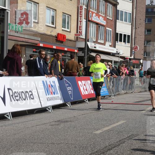 15.09.2024 - PSD Bank Halbmarathon Michael Strokosch http://msf.ph/oto/7074993 15.09.2024 12:15:07 Ziel 1964, 2091, 2097, 2118, 2258, 2522, 3078, 3079, 3080, 3170, 3548 meine-sportfotos.de