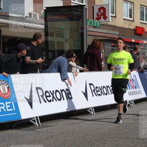 15.09.2024 - PSD Bank Halbmarathon Michael Strokosch http://msf.ph/oto/7075019 15.09.2024 12:15:08 Ziel 1964, 2091, 2097, 2118, 2234, 2258, 2522, 3078, 3079, 3080, 3170, 3548 meine-sportfotos.de