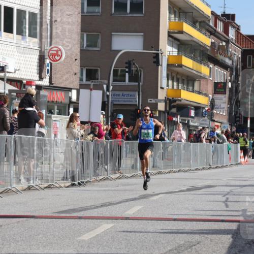 15.09.2024 - PSD Bank Halbmarathon Michael Strokosch http://msf.ph/oto/7075022 15.09.2024 11:04:41 Ziel 451, 453 meine-sportfotos.de