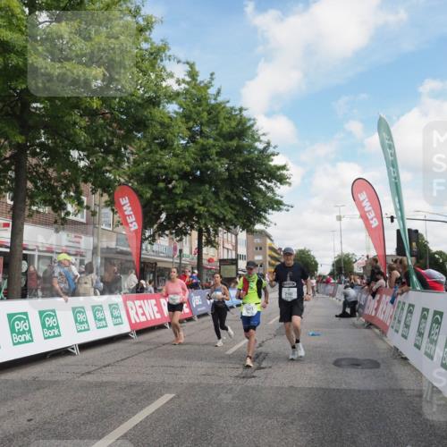 15.09.2024 - PSD Bank Halbmarathon Miley Keyser http://msf.ph/oto/7075052 15.09.2024 12:31:52 Ziel 2068, 2192, 2352, 2358, 2423, 3014, 3203, 3207, 3356, 3541 meine-sportfotos.de