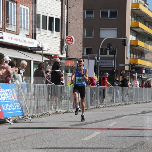 15.09.2024 - PSD Bank Halbmarathon Michael Strokosch http://msf.ph/oto/7075053 15.09.2024 11:04:42 Ziel 451, 453 meine-sportfotos.de
