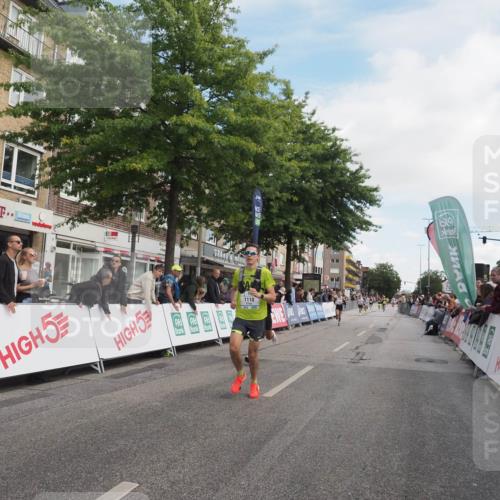 15.09.2024 - PSD Bank Halbmarathon Miley Keyser http://msf.ph/oto/7075054 15.09.2024 11:30:48 Ziel 701, 712, 918, 1038, 1110, 1125, 1137, 1165, 2461, 2475, 2476, 2601 meine-sportfotos.de