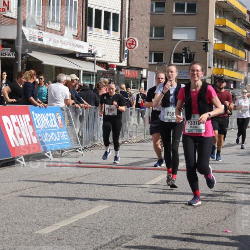 15.09.2024 - PSD Bank Halbmarathon Michael Strokosch http://msf.ph/oto/7075055 15.09.2024 12:15:11 Ziel 1964, 2091, 2097, 2118, 2234, 2258, 2522, 3078, 3079, 3080, 3170, 3353, 3375, 3376, 3548 meine-sportfotos.de