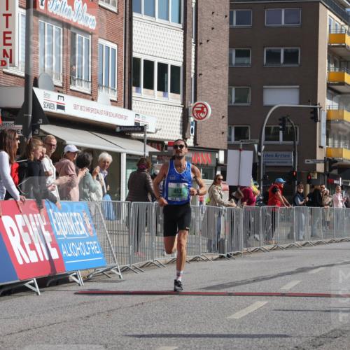 15.09.2024 - PSD Bank Halbmarathon Michael Strokosch http://msf.ph/oto/7075061 15.09.2024 11:04:43 Ziel 451, 453 meine-sportfotos.de