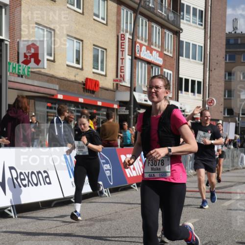 15.09.2024 - PSD Bank Halbmarathon Michael Strokosch http://msf.ph/oto/7075092 15.09.2024 12:15:13 Ziel 2091, 2097, 2234, 2258, 2522, 3078, 3079, 3080, 3170, 3353, 3375, 3376, 3548 meine-sportfotos.de