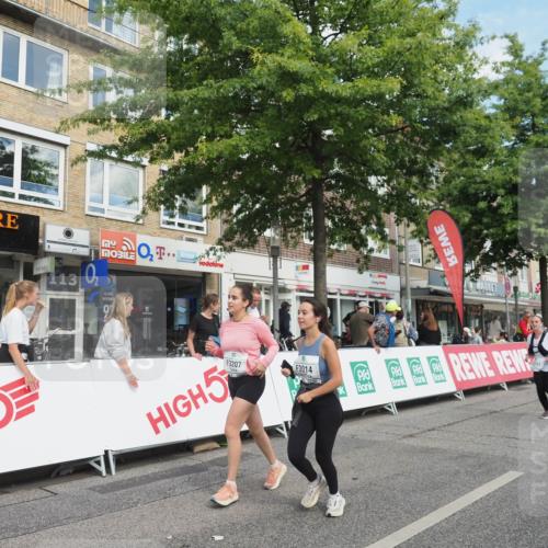 15.09.2024 - PSD Bank Halbmarathon Miley Keyser http://msf.ph/oto/7075099 15.09.2024 12:31:54 Ziel 2192, 2352, 2358, 2423, 3014, 3203, 3207, 3291, 3356, 3541 meine-sportfotos.de