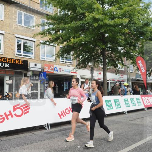 15.09.2024 - PSD Bank Halbmarathon Miley Keyser http://msf.ph/oto/7075104 15.09.2024 12:31:55 Ziel 2192, 2352, 2358, 2423, 3014, 3203, 3207, 3291, 3356, 3541 meine-sportfotos.de