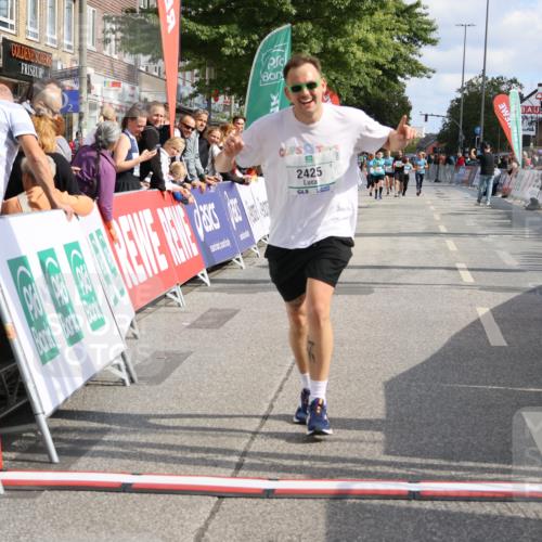 15.09.2024 - PSD Bank Halbmarathon Strokosch-Dieckow http://msf.ph/oto/7075116 15.09.2024 12:33:09 Ziel 2411, 2414, 2425, 3045, 3358 meine-sportfotos.de