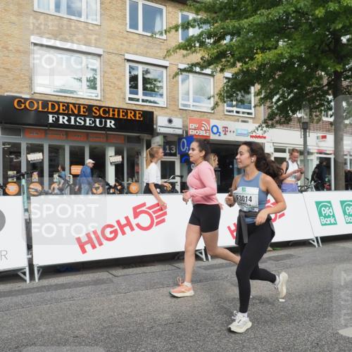 15.09.2024 - PSD Bank Halbmarathon Miley Keyser http://msf.ph/oto/7075121 15.09.2024 12:31:55 Ziel 2192, 2352, 2358, 2423, 3014, 3203, 3207, 3291, 3356, 3541 meine-sportfotos.de