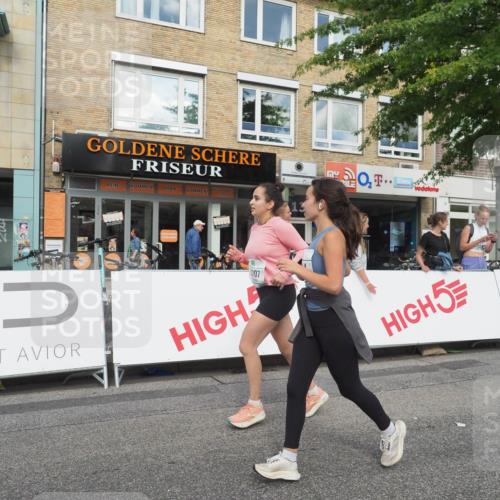 15.09.2024 - PSD Bank Halbmarathon Miley Keyser http://msf.ph/oto/7075129 15.09.2024 12:31:55 Ziel 2192, 2352, 2358, 2423, 3014, 3203, 3207, 3291, 3356, 3541 meine-sportfotos.de