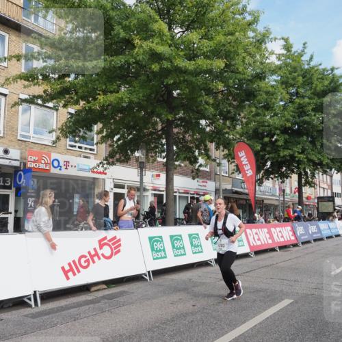 15.09.2024 - PSD Bank Halbmarathon Miley Keyser http://msf.ph/oto/7075138 15.09.2024 12:31:56 Ziel 2192, 2352, 2358, 2423, 3014, 3203, 3207, 3291, 3356, 3541 meine-sportfotos.de