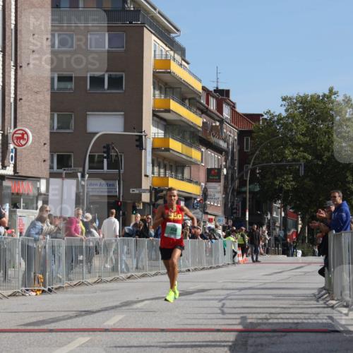 15.09.2024 - PSD Bank Halbmarathon Michael Strokosch http://msf.ph/oto/7075141 15.09.2024 11:05:22 Ziel 458 meine-sportfotos.de